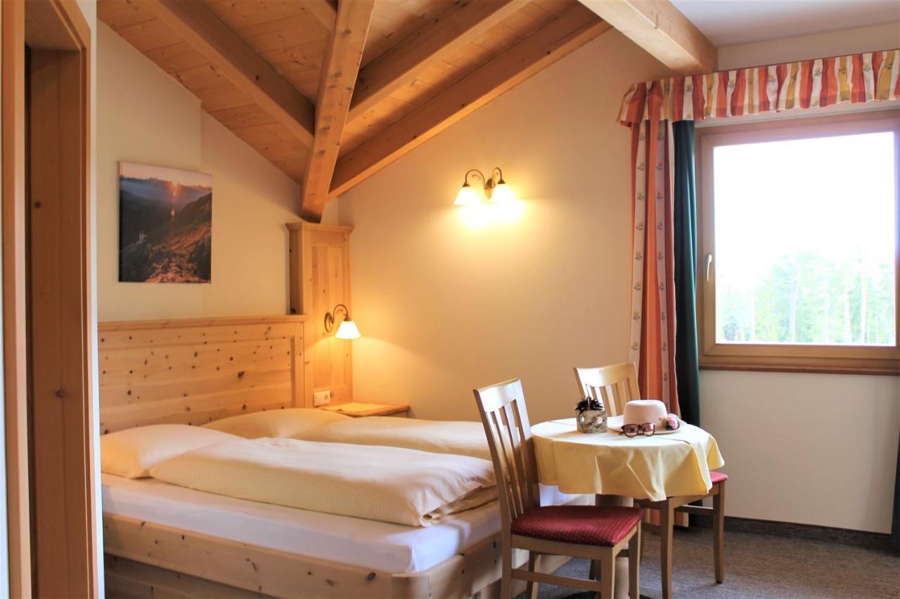 Hotel Landgasthof Laerchenwald 콜레피에트라 외부 사진
