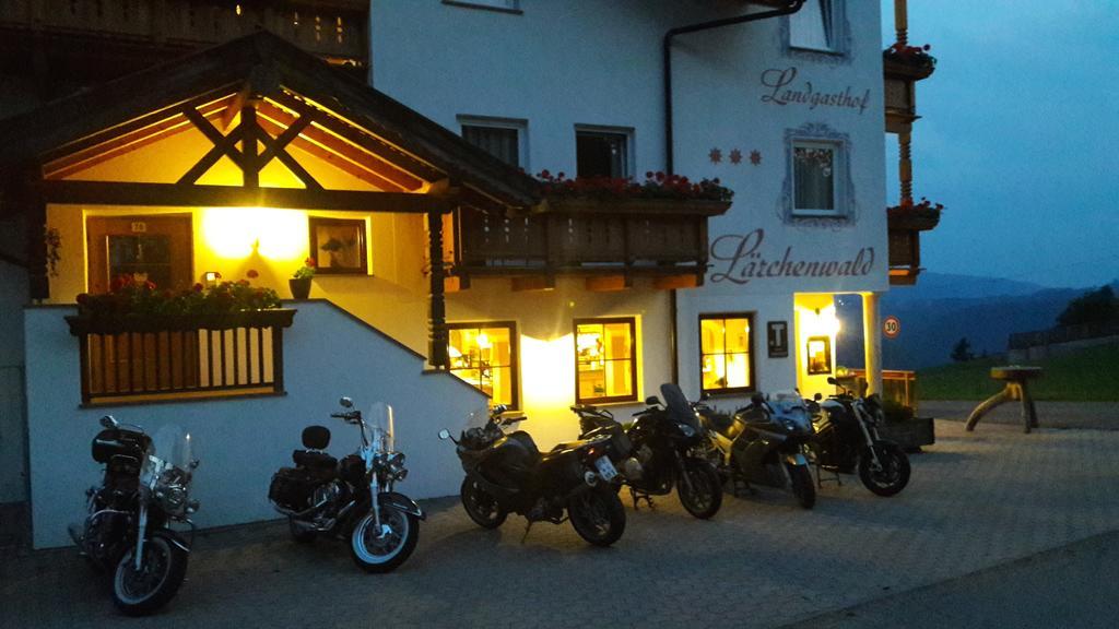Hotel Landgasthof Laerchenwald 콜레피에트라 외부 사진